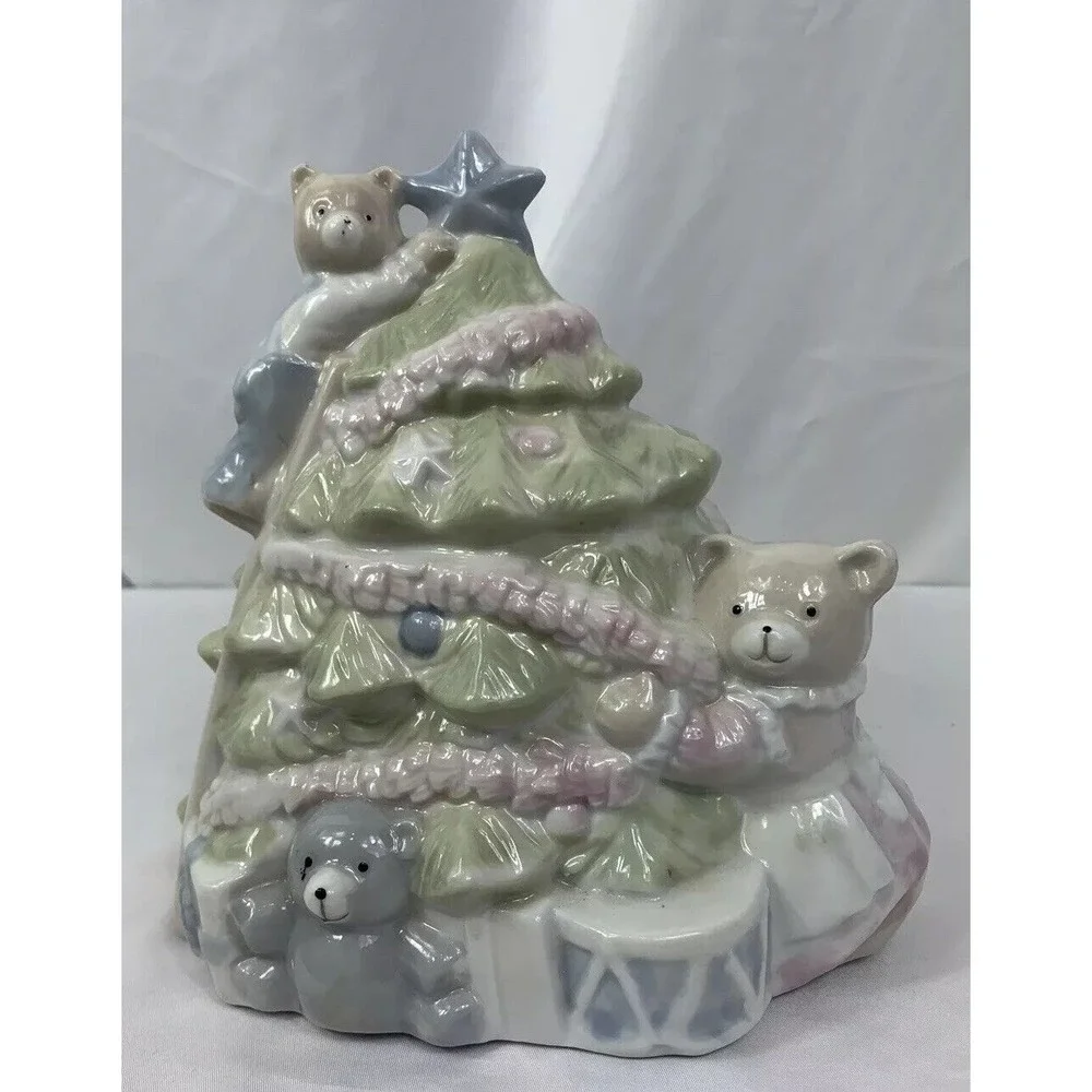 Christmas Music Tree Made Of Ceramic‎ Plays 